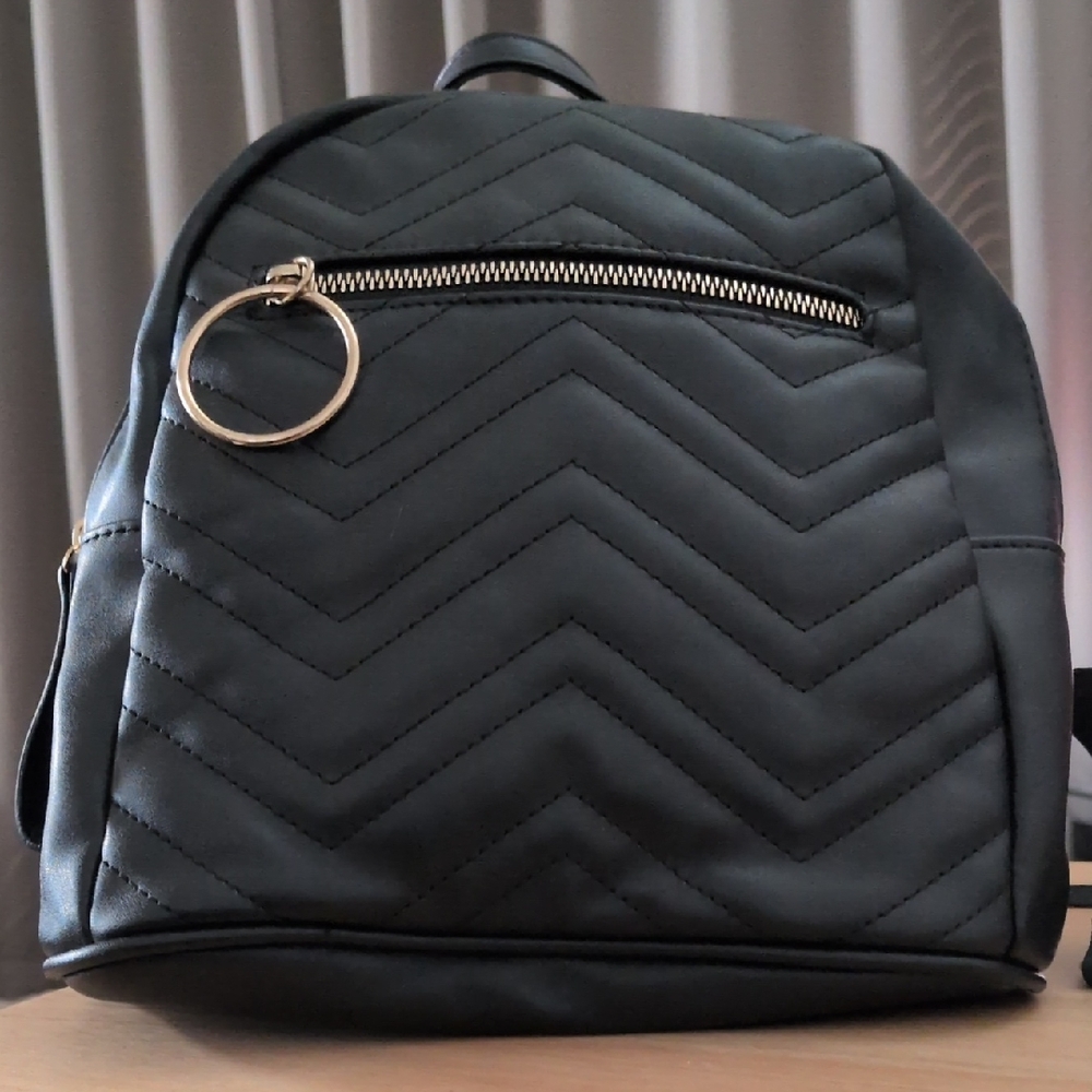 Black Mini Chevron Back Pack